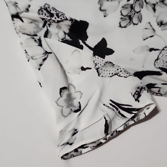 DR2 Floral Top - Picture 4 of 12